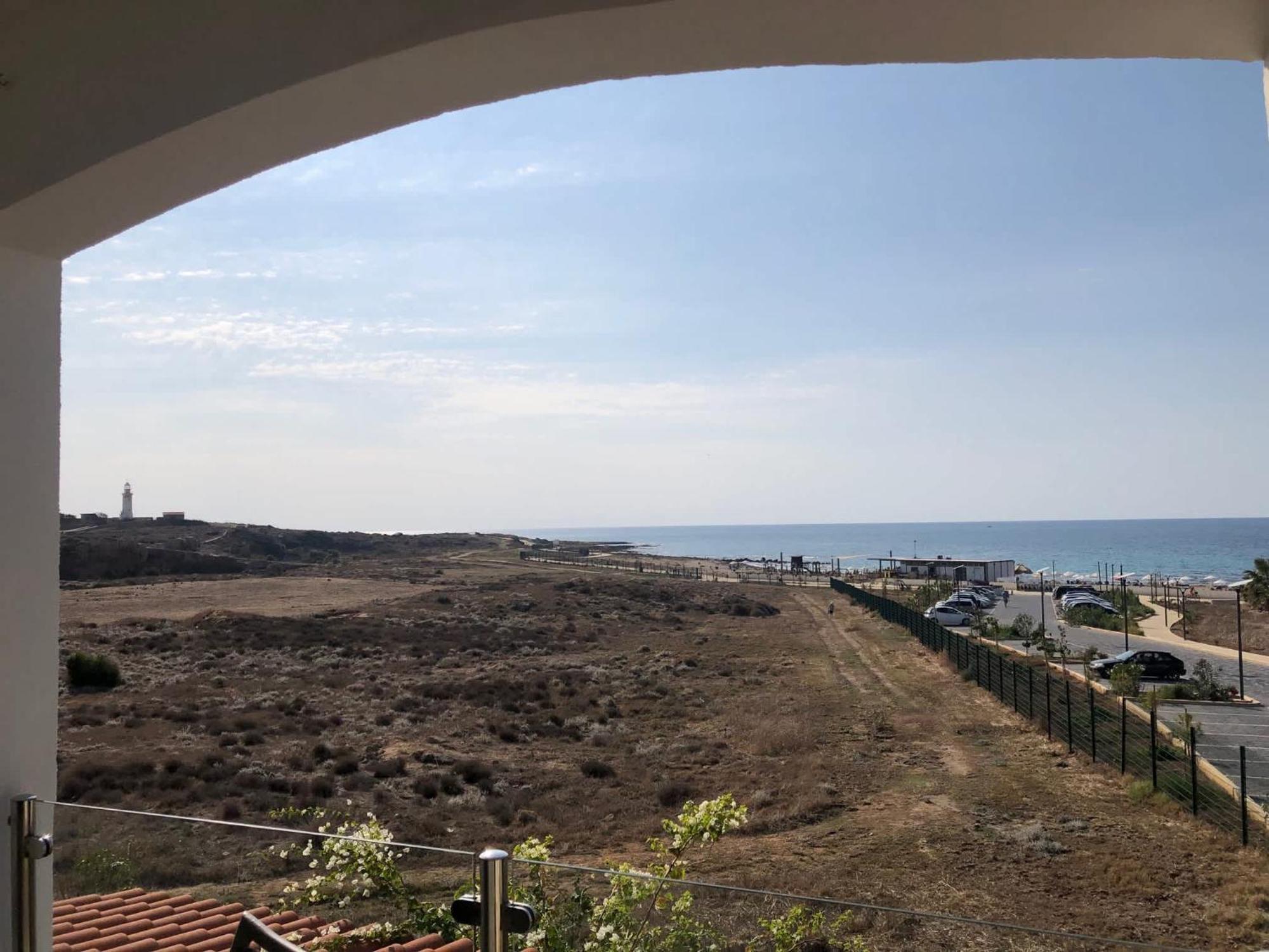 Apartment Beachfront - Spacious 3 Bed With Amazing Sea Views *