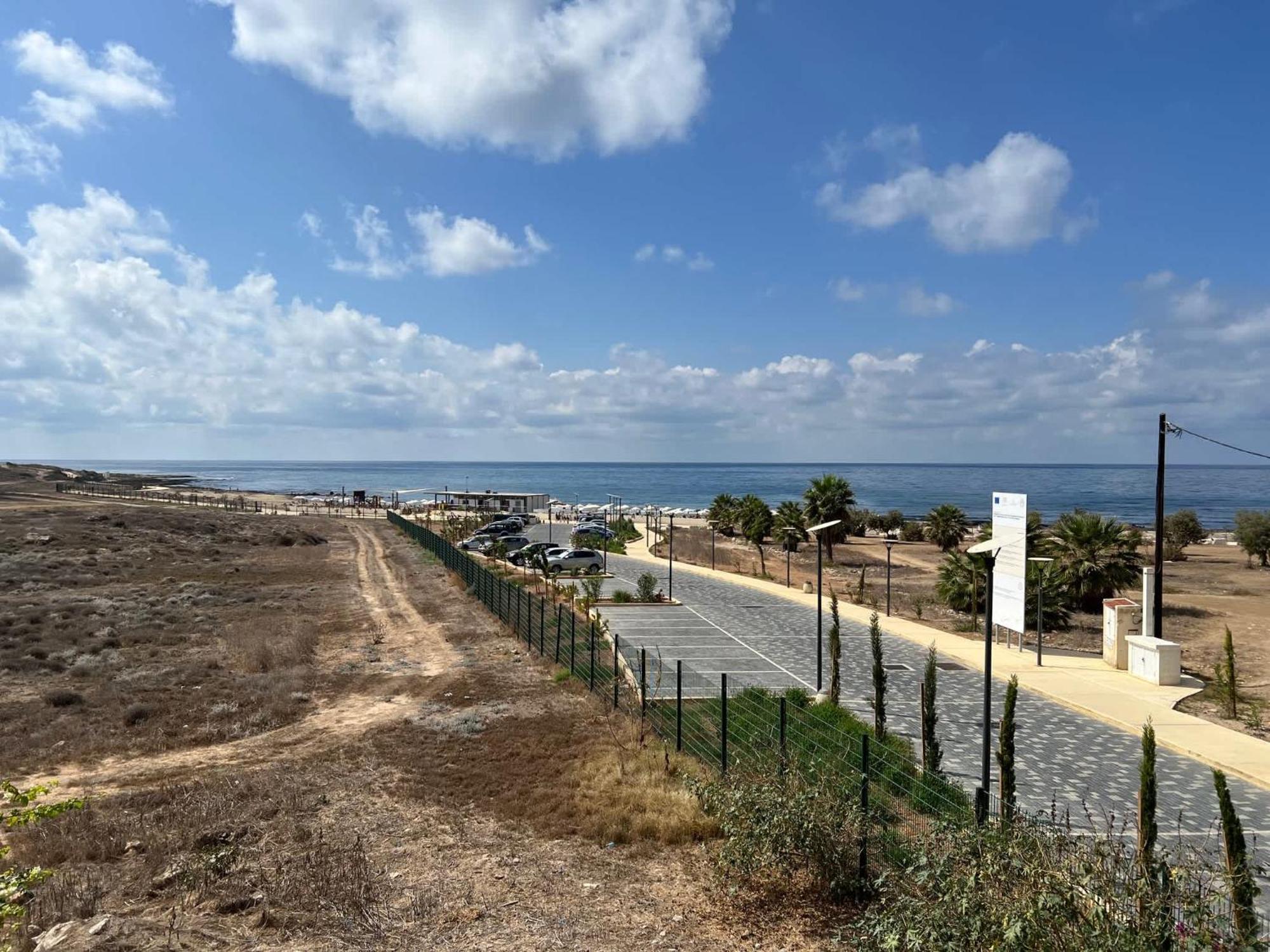 Apartment Beachfront - Spacious 3 Bed With Amazing Sea Views *