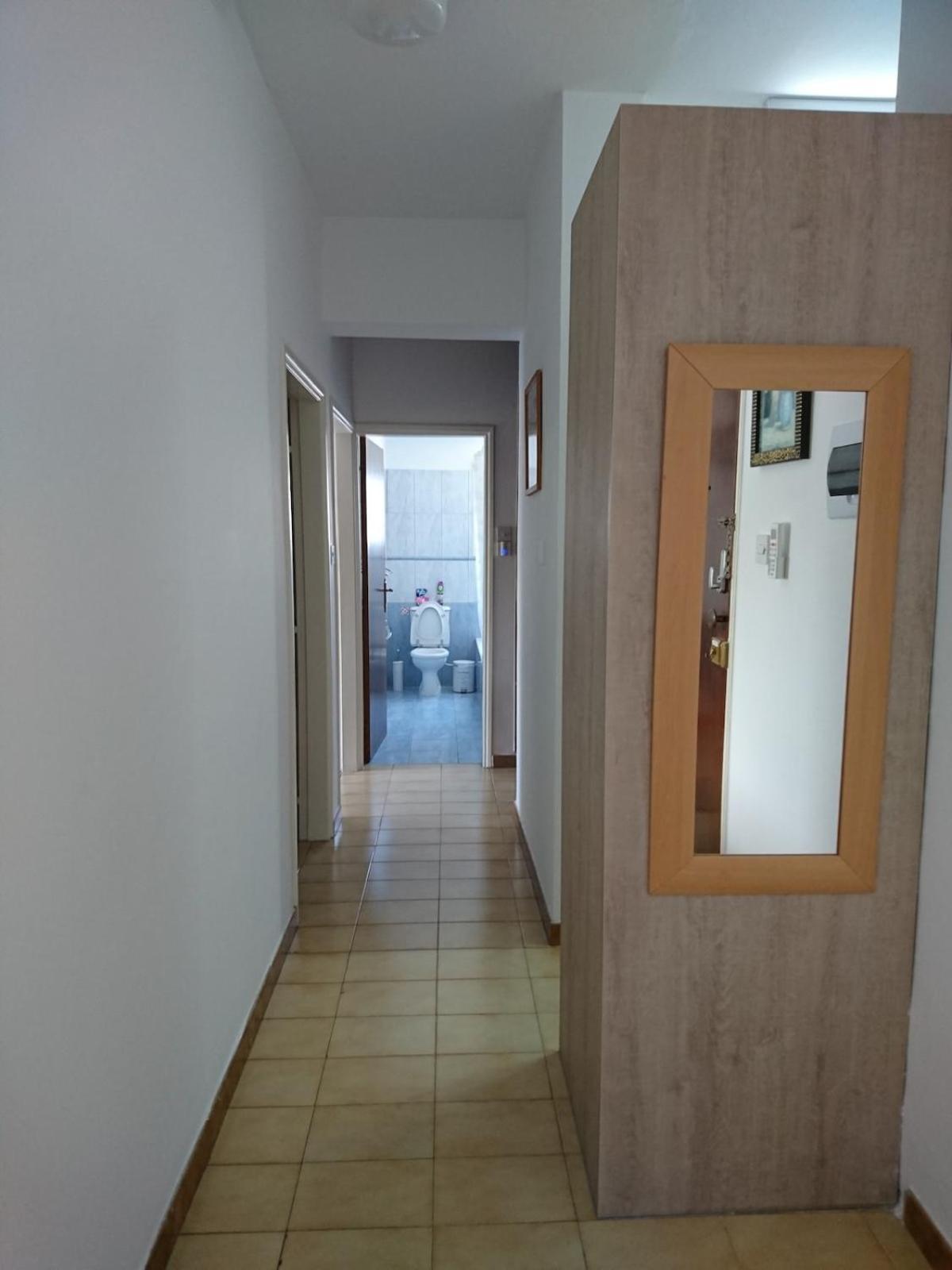 1-2bd Apartment *