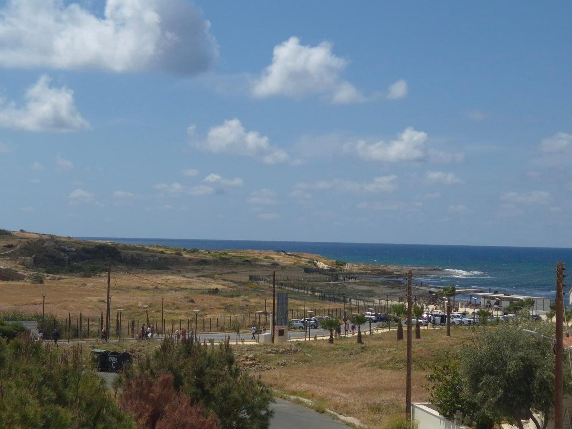 Sea View Apartment *